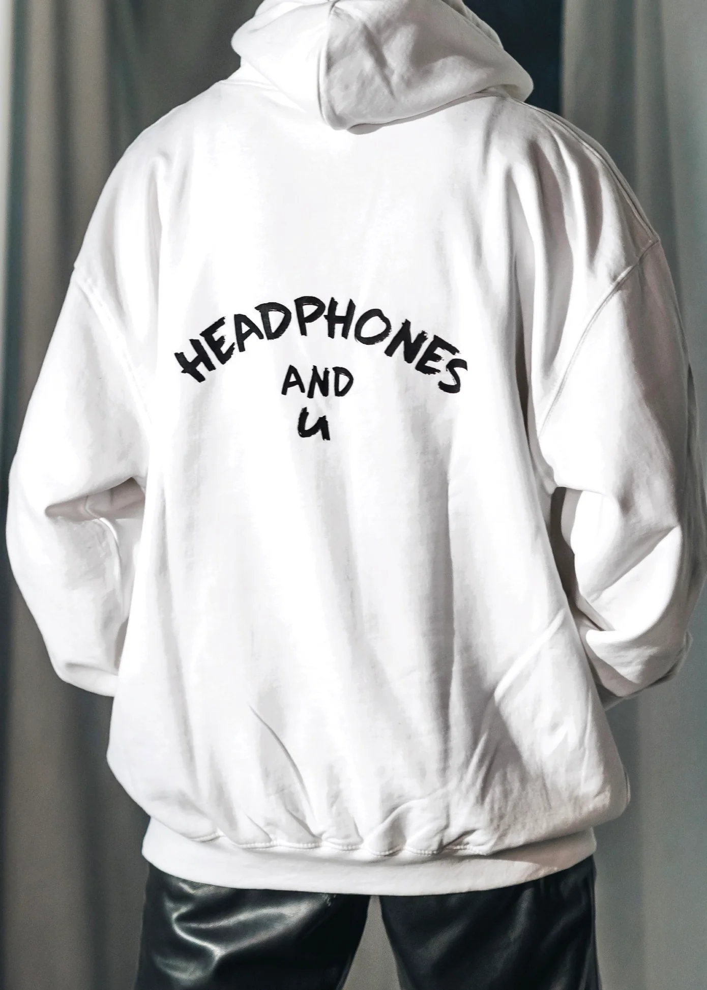 Max Mies | Headphones And U Hoodie Wit - Image 3