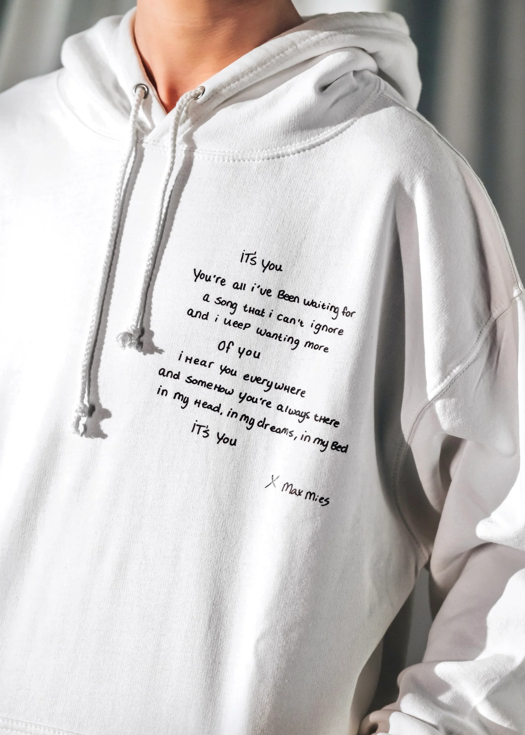 Max Mies | Headphones And U Hoodie Wit - Image 4