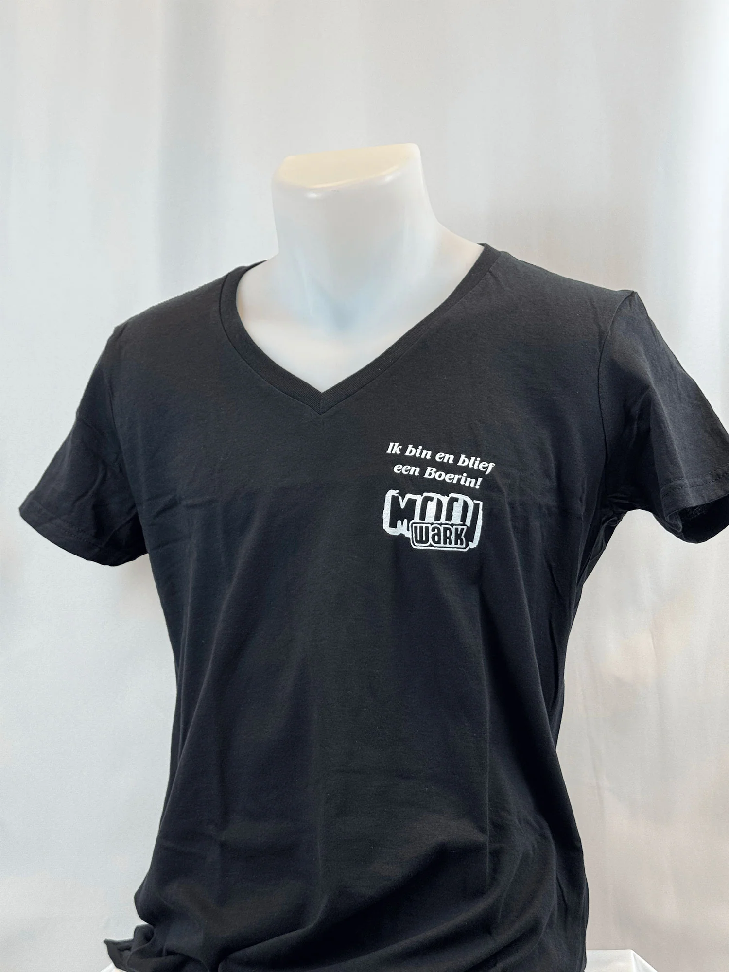 Mooi Wark | Dames T-shirt "Ik bin en blief een Boerin"