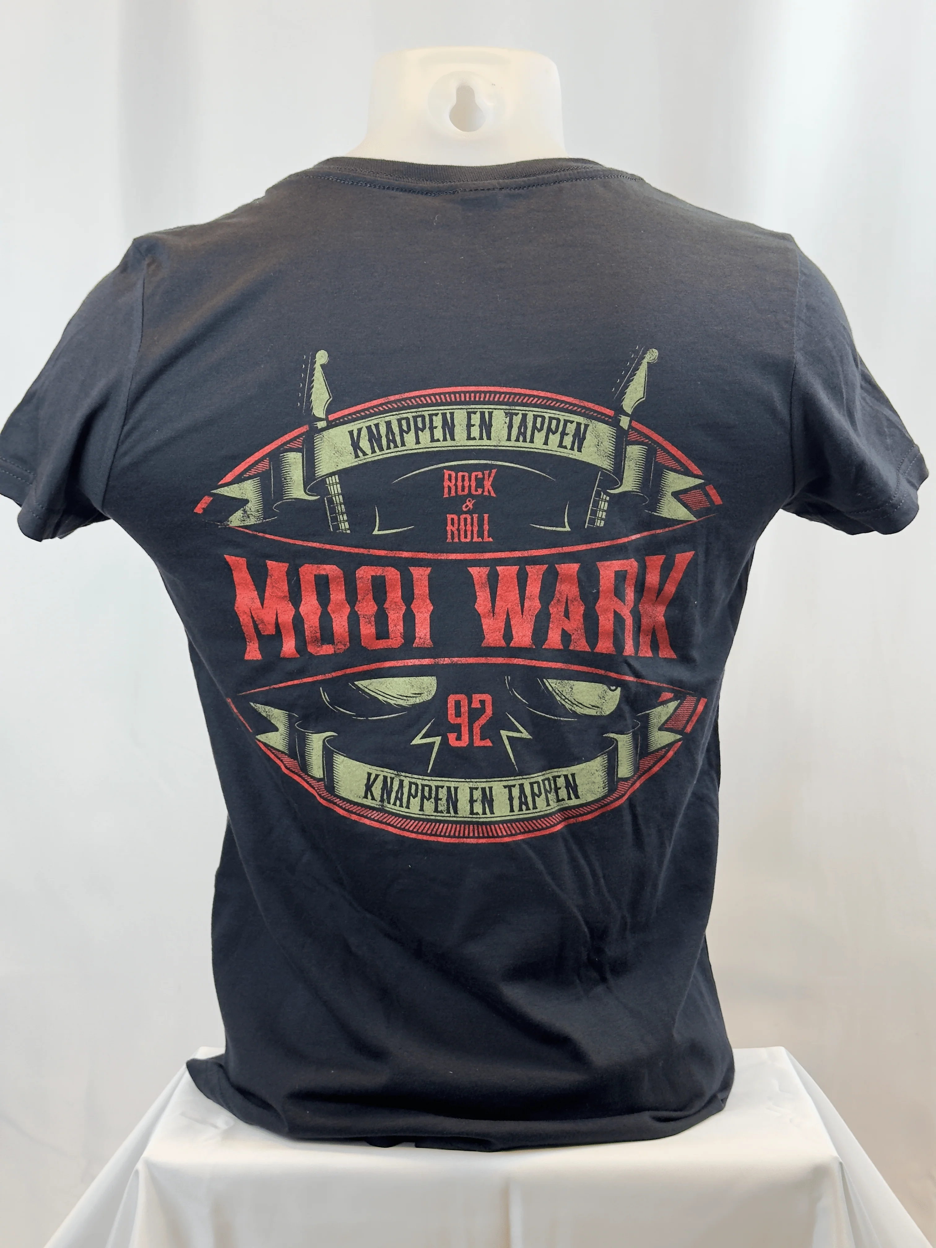 Mooi Wark | Dames T-shirt "Knappen En Tappen" - Image 2