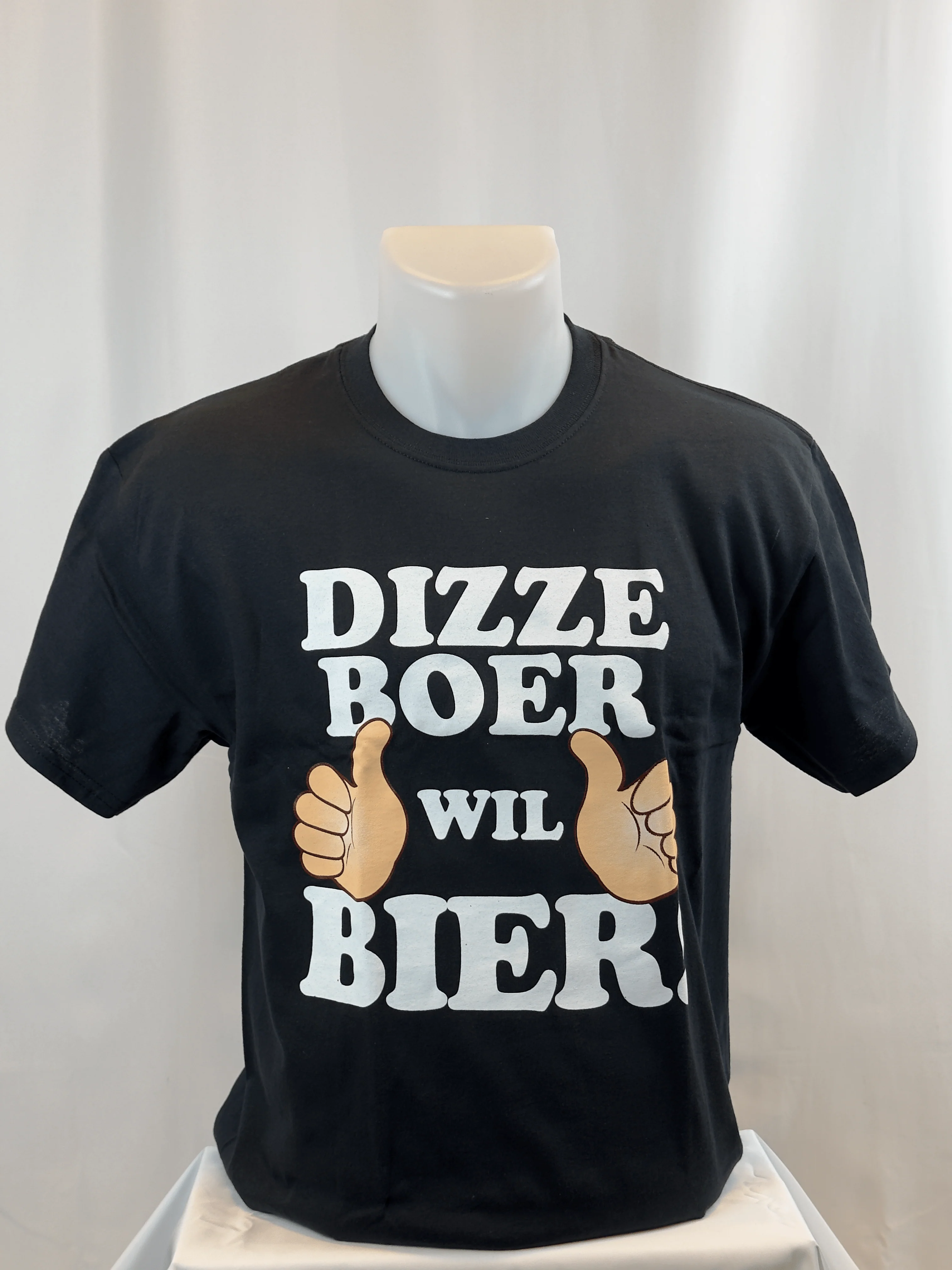 Mooi Wark | T-shirt "Dizze Boer Wil Bier"