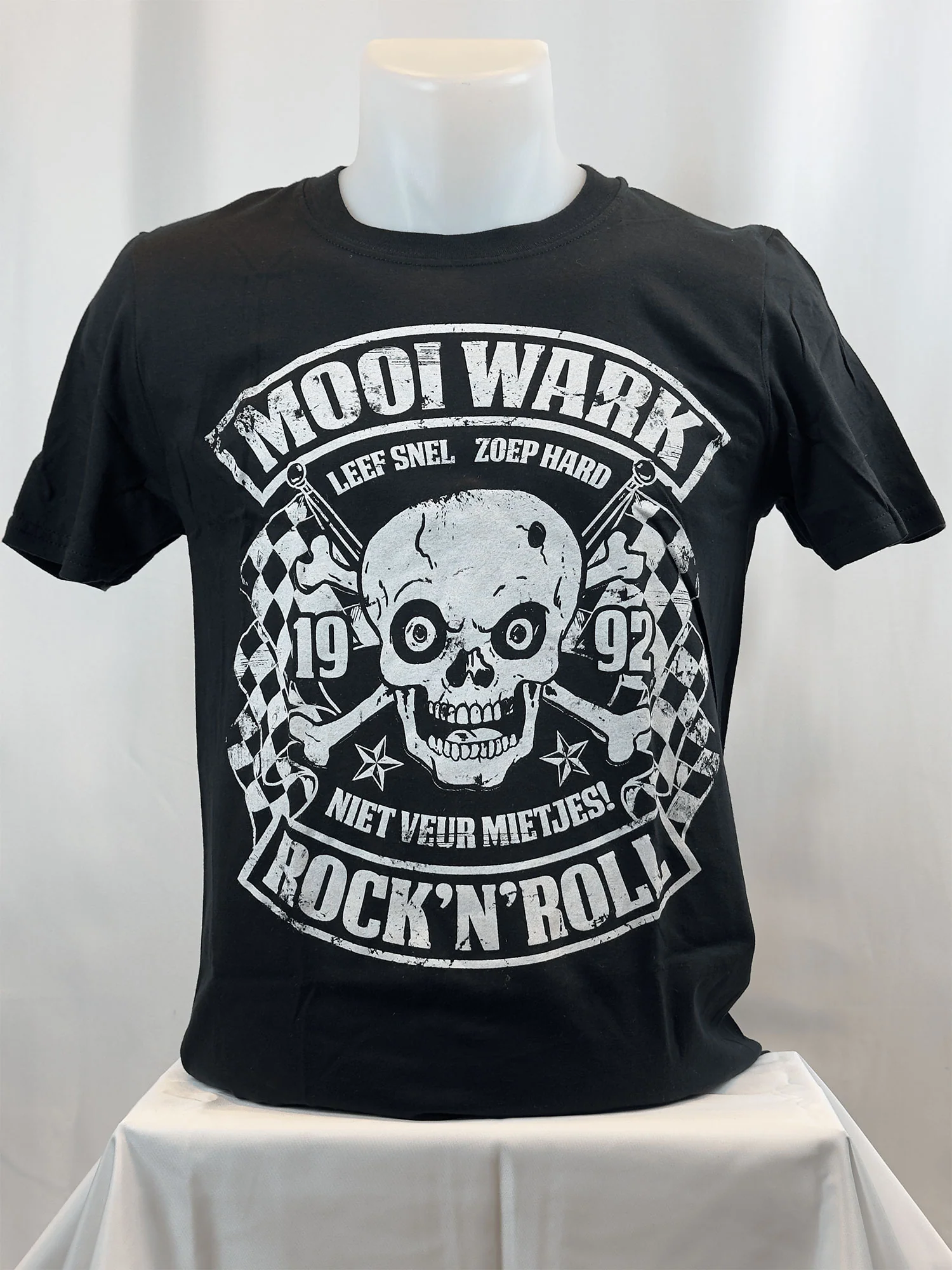 Mooi Wark | T-shirt "Niet Veur Mietjes"